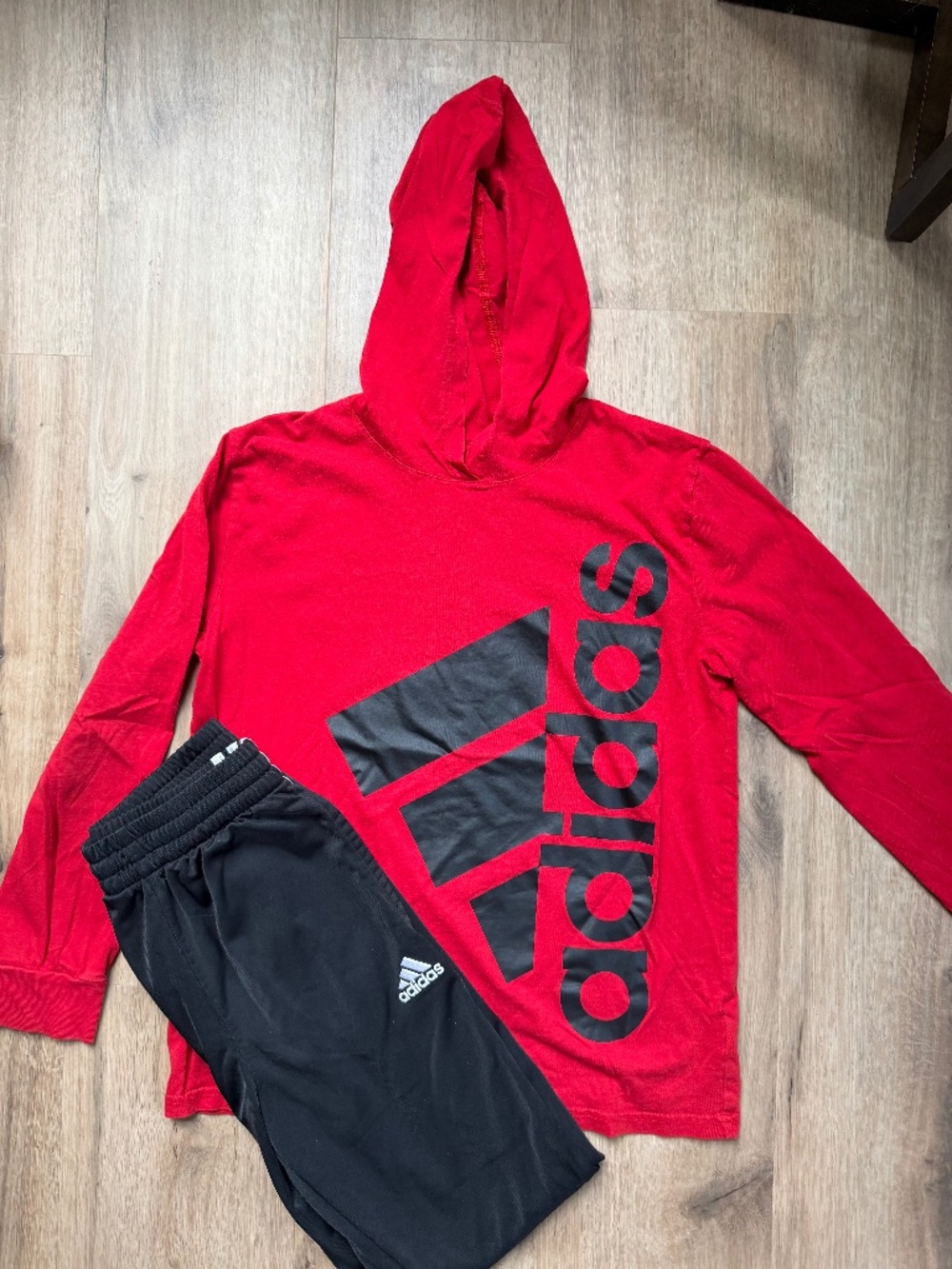 Adidas boys set size 10/12